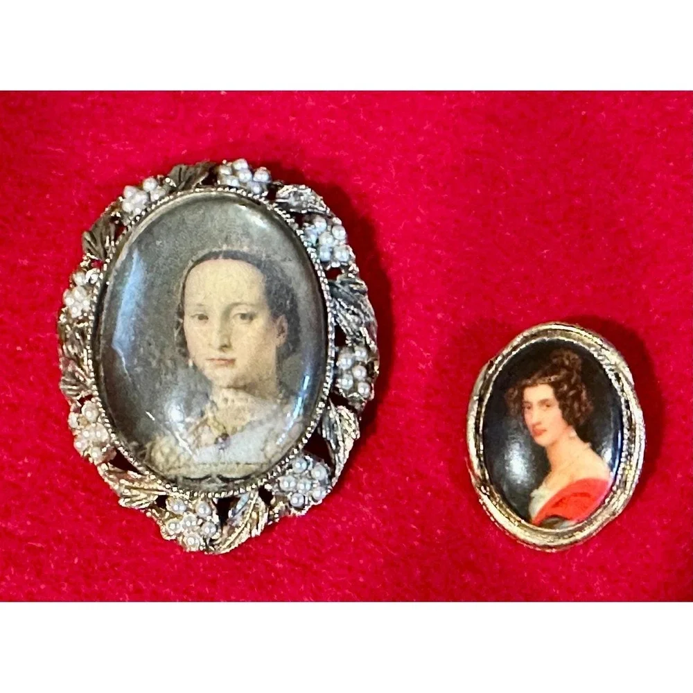 Vintage Portrait Brooch Lot 2 Lady Cameo Style Martha Washington Stieler